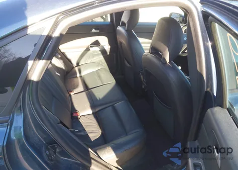 2006 Volvo S40 T5 z USA, uszkodzony, nr VIN YV1MH682662175976